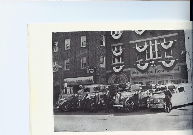 3 Seagrave pumpers and a Packard Ambulance

Year (1951)